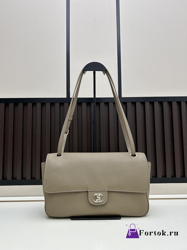 Fortok Chanel 2026 Collection Chanel Flap Bag Taupe 29x10x18cm - 1