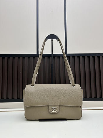 Fortok Chanel 2026 Collection Chanel Flap Bag Taupe 29x10x18cm