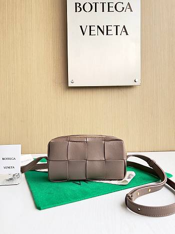 Fortok Bottega Veneta Small Brick Cassette Taupe Brown 18*9*3.5cm 