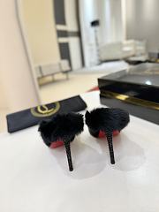 Fortok Christian Louboutin KM Fur Satin and Faux Fur Mules Black 10cm  - 4
