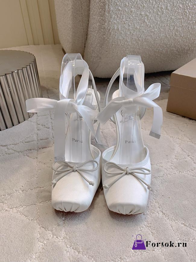 Fortok Christian Louboutin Cassia Lace Up Crepe satin White 10cm - 1