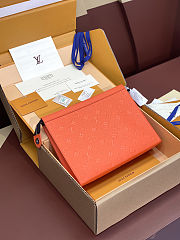 Fortok Louis Vuitton Pochette Voyage pouch Orange 27 x 21 x 6cm - 4