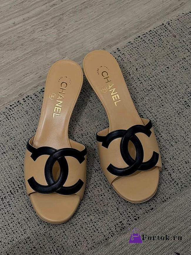 Fortok Chanel CC Logo Slide Mules Beige Brown - 1