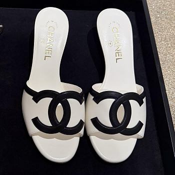 Fortok Chanel CC Logo Slide Mules White