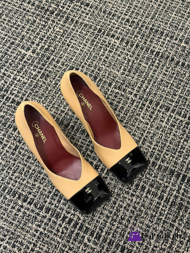 Fortok Chanel 2026ss Heels Square-toed White Beige-Black  - 1