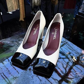 Fortok Chanel 2026ss Heels Square-toed White White-Black 
