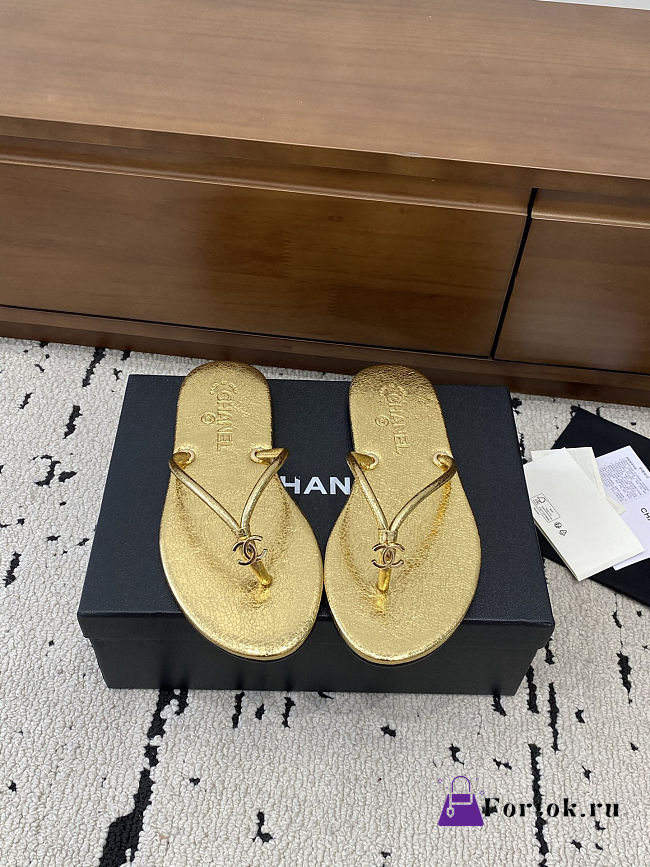 Fortok Chanel Thong Flip-flops Gold - 1
