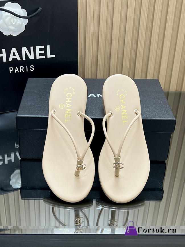 Fortok Chanel Thong Flip-flops Beige - 1