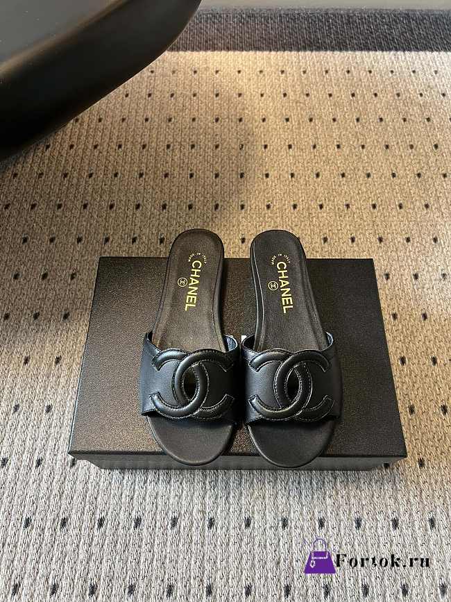Fortok Chanel CC logo slides Flat Black - 1