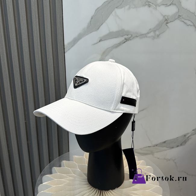 Fortok Prada Logo Cap White - 1