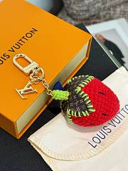 Fortok Louis Vuitton Berrylicious Crochet Bag Charm Red - 5