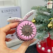 Fortok Louis Vuitton Bee LV Crochet Bag Charm Pink - 3