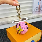 Fortok Louis Vuitton Bee LV Crochet Bag Charm Pink - 2