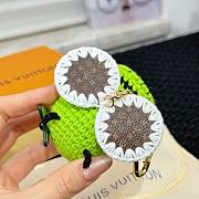 Fortok Louis Vuitton Bee LV Crochet Bag Charm Green - 2