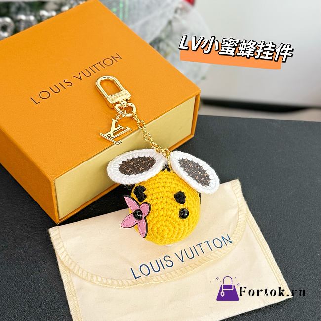 Fortok Louis Vuitton Bee LV Crochet Bag Charm Yellow - 1