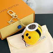 Fortok Louis Vuitton Bee LV Crochet Bag Charm Yellow - 3