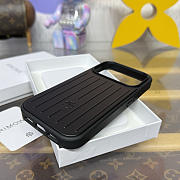 Fortok RIMOWA iPhone 17 Pro case Black Aluminum - 3