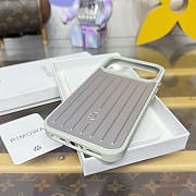 Fortok RIMOWA iPhone 17 Pro Max case Light Sage Green Aluminum - 5