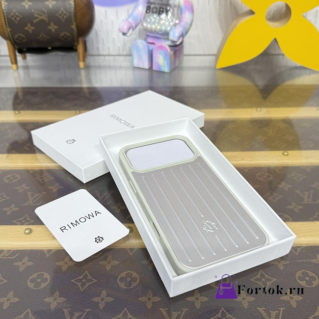 Fortok RIMOWA iPhone 17 Pro Max case White Aluminum - 1