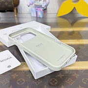 Fortok RIMOWA iPhone 17 Pro Max case White Aluminum - 3