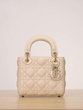 Fortok Dior Mini Lady Dior Light Ivory Cannage Lambskin 17x15x7cm