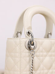 Fortok Dior Mini Lady Dior Latte Cannage Lambskin 17x15x7cm - 5