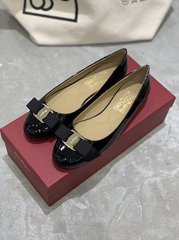 Fortok Salvatore Ferragamo Varina ballet flats Patent Leather Black