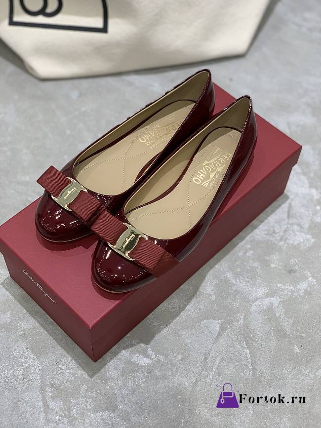 Fortok Salvatore Ferragamo Varina ballet flats Patent Leather Burgundy - 1
