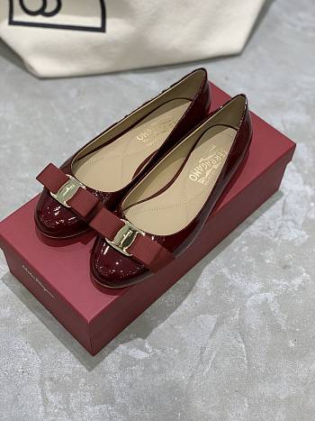 Fortok Salvatore Ferragamo Varina ballet flats Patent Leather Burgundy