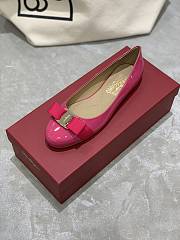 Fortok Salvatore Ferragamo Varina ballet flats Patent Leather Hot Pink - 3