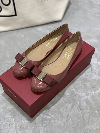 Fortok Salvatore Ferragamo Varina ballet flats Patent Leather Light Burgundy