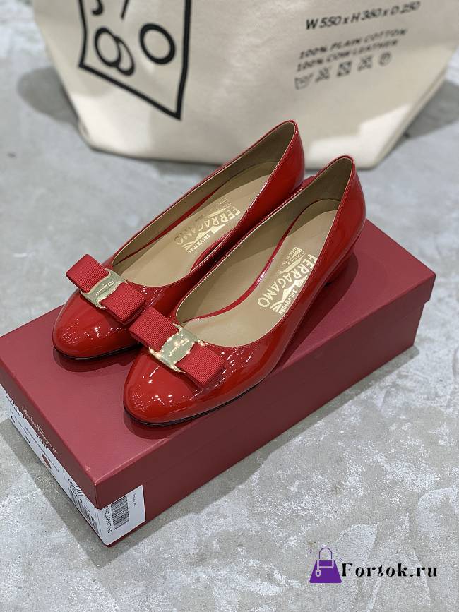 Fortok Salvatore Ferragamo Varina Ballet FLats 3.5cm Patent Leather Red - 1