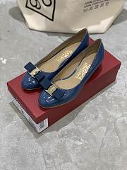 Fortok Salvatore Ferragamo Varina Ballet FLats 3.5cm Patent Leather Blue - 1