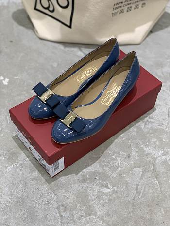 Fortok Salvatore Ferragamo Varina Ballet FLats 3.5cm Patent Leather Blue