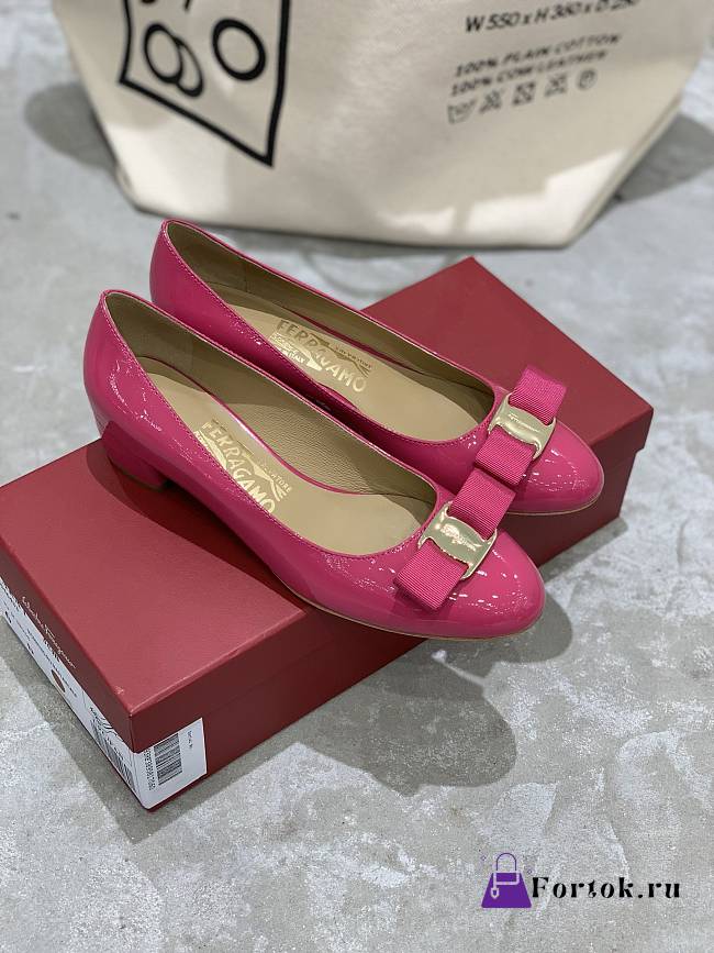 Fortok Salvatore Ferragamo Varina Ballet FLats 3.5cm Patent Leather Hot Pink - 1