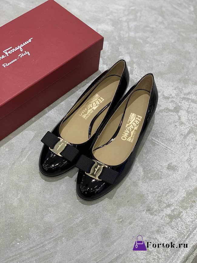 Fortok Salvatore Ferragamo Varina Ballet FLats 3.5cm Patent Leather Black - 1