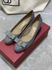 Fortok Salvatore Ferragamo Varina Ballet FLats 3.5cm Patent Leather Grey - 1