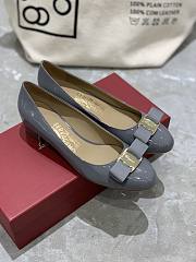 Fortok Salvatore Ferragamo Varina Ballet FLats 3.5cm Patent Leather Grey - 6
