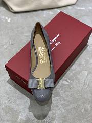 Fortok Salvatore Ferragamo Varina Ballet FLats 3.5cm Patent Leather Grey - 5