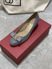 Fortok Salvatore Ferragamo Varina Ballet FLats 3.5cm Patent Leather Grey - 4