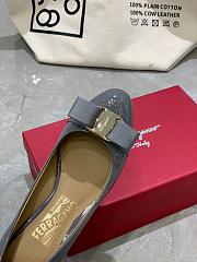 Fortok Salvatore Ferragamo Varina Ballet Heels 7cm Patent Leather Grey - 3