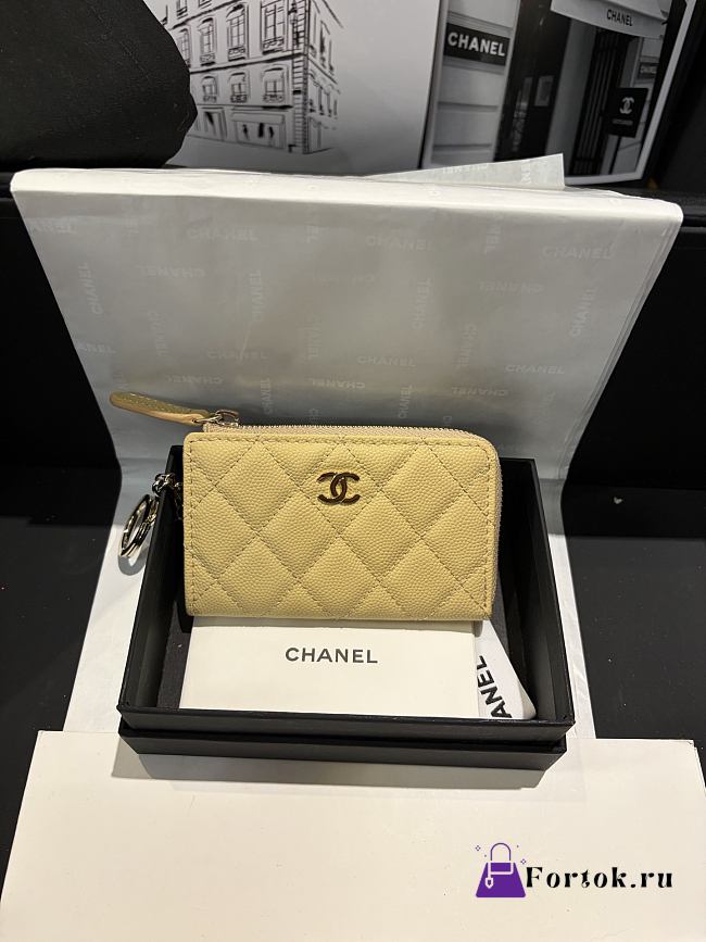 Fortok Chanel Lambskin Zip Around Coin Purse Wallet Light Yellow 11*7cm - 1