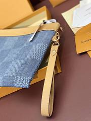 Fortok Louis Vuitton Pochette To-Go Monogram Washed Denim 30x21.5x1cm - 5