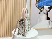 Fortok Dior Small Dior Book Tote with Strap White Multicolor Daisy Garden Embroidery with Dior Médaillon 26*8*22cm - 4