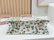 Fortok Dior Medium Dior Book Tote with Strap White Multicolor Daisy Garden Embroidery with Dior Médaillon 36*27*16cm - 2