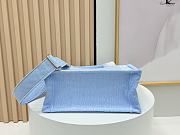 Fortok Dior Small Dior Book Tote with Strap Celestial Blue Dior Oblique Embroidery with White Lace and Dior Médaillon 26*8*22cm - 5