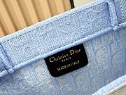 Fortok Dior Small Dior Book Tote with Strap Celestial Blue Dior Oblique Embroidery with White Lace and Dior Médaillon 26*8*22cm - 6