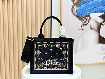 Fortok Dior Dioramour Small Dior Book Tote with Strap Black Multicolor Revolution Flowers Embroidery 26*8*22cm