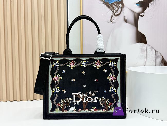 Fortok Dior Dioramour Medium Dior Book Tote with Strap Black Multicolor Revolution Flowers Embroidery 36*27*16cm - 1