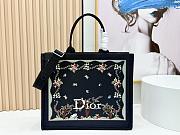 Fortok Dior Dioramour Large Dior Book Tote with Strap Black Multicolor Revolution Flowers Embroidery 41*14*32cm - 1